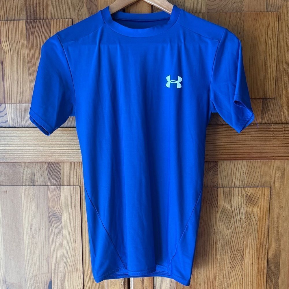 Under Armour Men's Vibrant Blue Short Sleeve Tee.  Size Medium